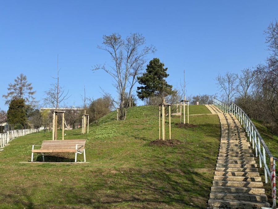 Nový park na Žlutém kopci v Brně má spojit Vaňkovo náměstí se Starým Brnem a nabídnout vyhlídky