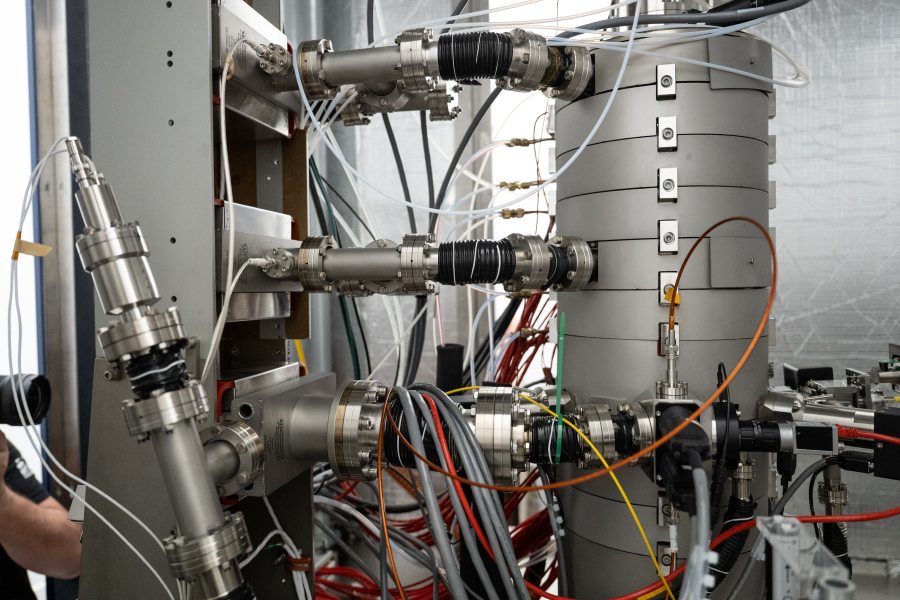 Podzimní škola elektronové mikroskopie v Brně představuje novinky oboru. Účastníci navštíví i laboratoř UltraSTEM