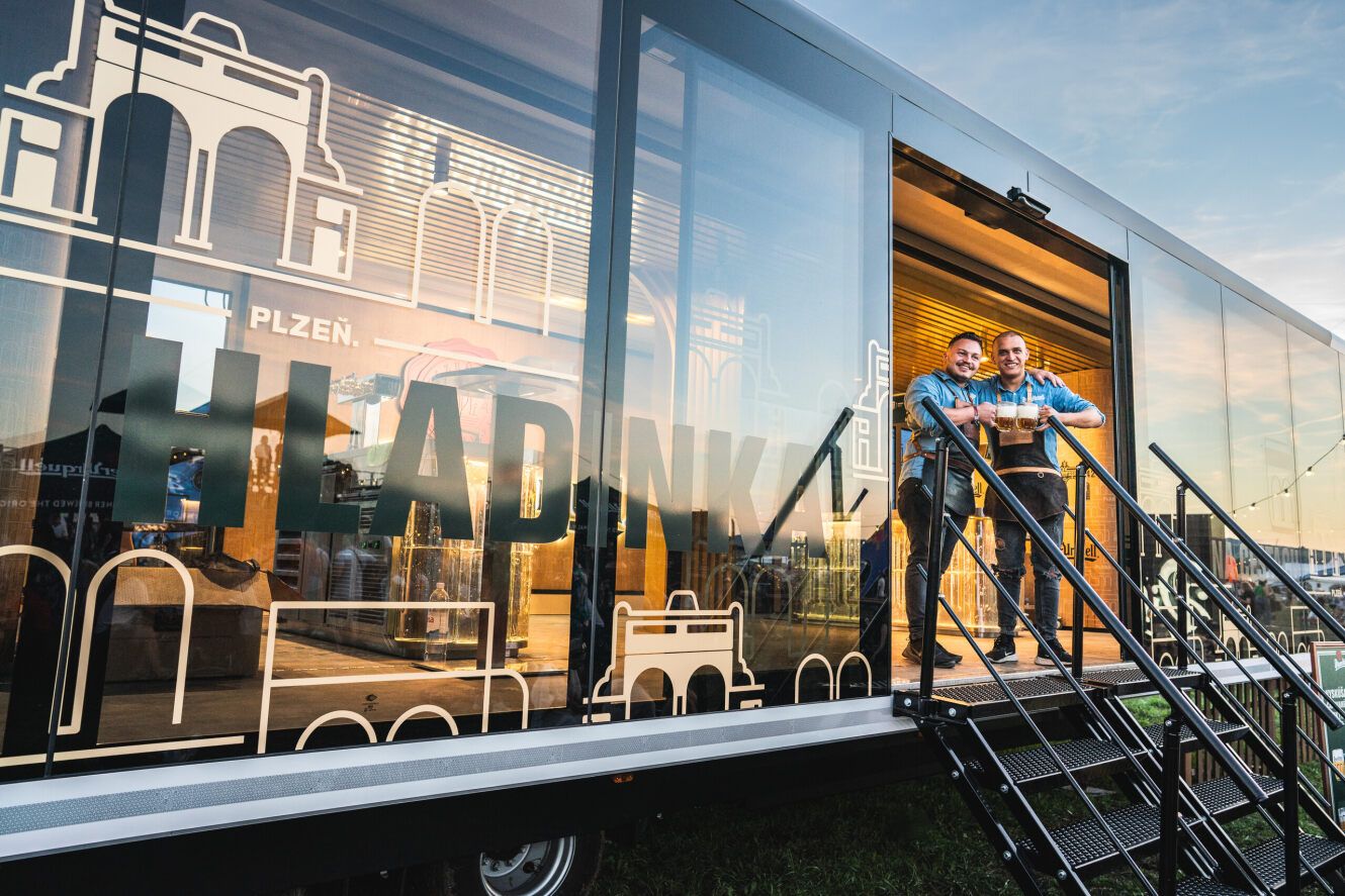 obrázek: Pilsner Urquell vyjíždí na unikátní roadshow. Její cesta započne v srdci jižní Moravy, v Brně!