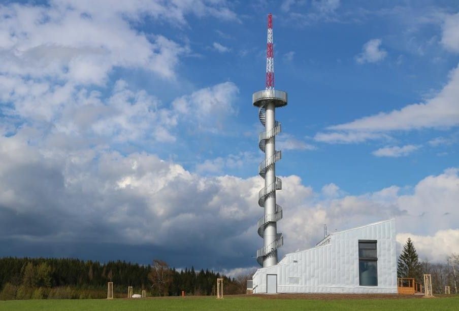 Rozhledna Šibeník u Nového Hrádku: unikát z turbíny větrné elektrárny