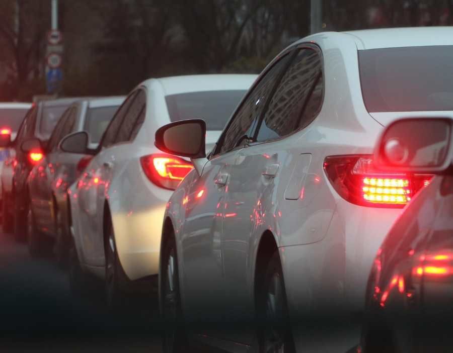 Brněnské dopravní peklo: kolony a zpoždění autobusů na Úvoze
