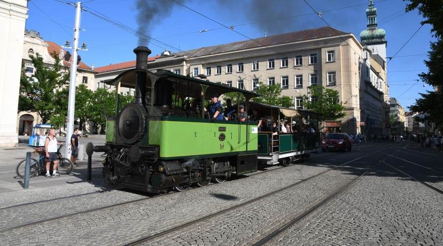 Brno ožije dopravní historií. Do ulic vyjedou historické tramvaje, autobusy i parní vlak