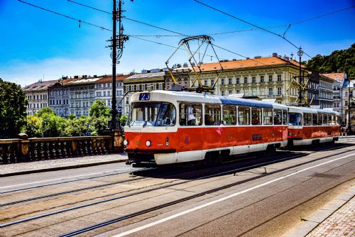 Foto: V Pisárkách se naplno rozjely práce na stavbě vratné smyčky. První tramvaje po ní do vozovny vjedou příští rok v létě