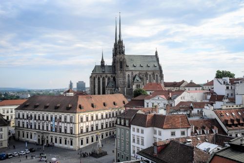 Foto: Osvěžení pro oko i tělo. Dominikánské náměstí se dočkalo svého vodního prvku