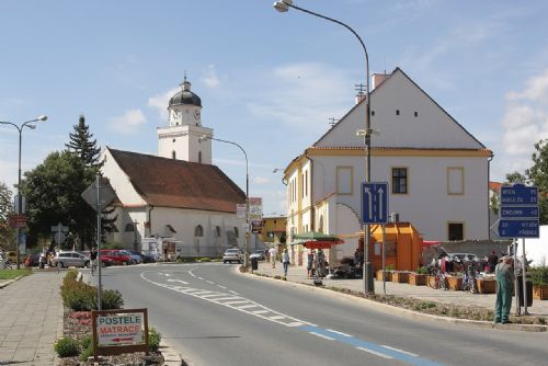 Foto: Radar v Pohořelicích sníží nehodovost na rizikové křižovatce