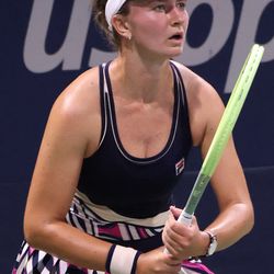 Krejčíková slaví 30 — grandslamy, olympijské zlato a comebacky