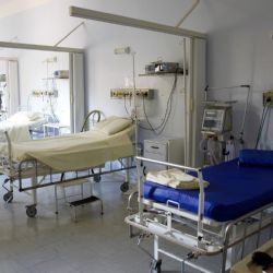 Záložní nemocnice v Brně se mění na očkovací centrum