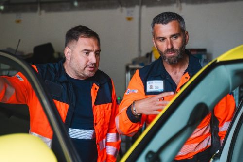 Foto: Radní Podzimek se seznamuje se svou funkcí, strávil den se záchranáři